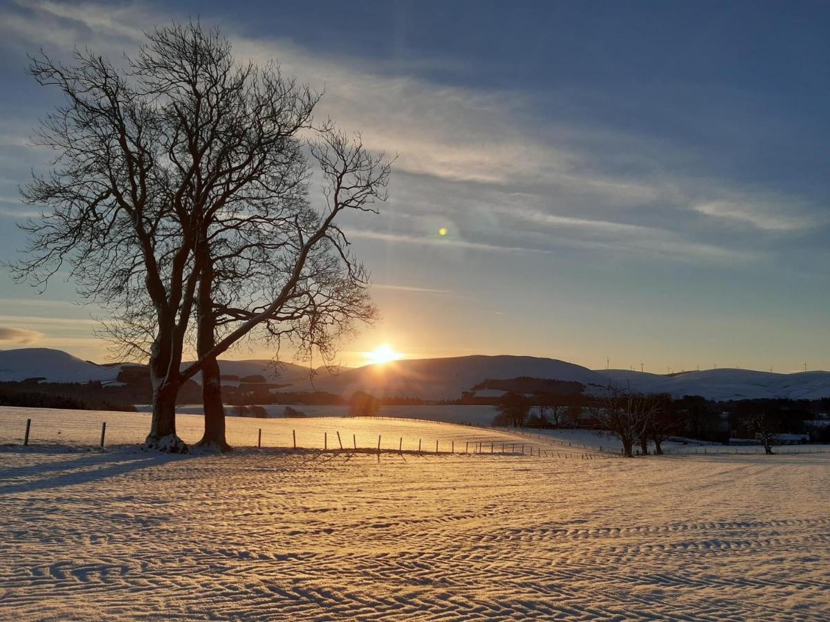 The Granary At Tinto Retreats, Biggar Is A Gorgeous 3 Bedroom Stone Cottage Wiston  외부 사진