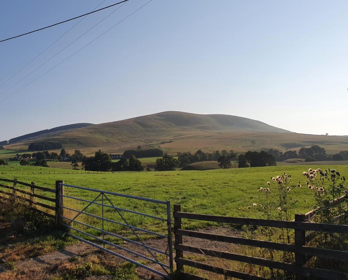 The Granary At Tinto Retreats, Biggar Is A Gorgeous 3 Bedroom Stone Cottage Wiston  외부 사진