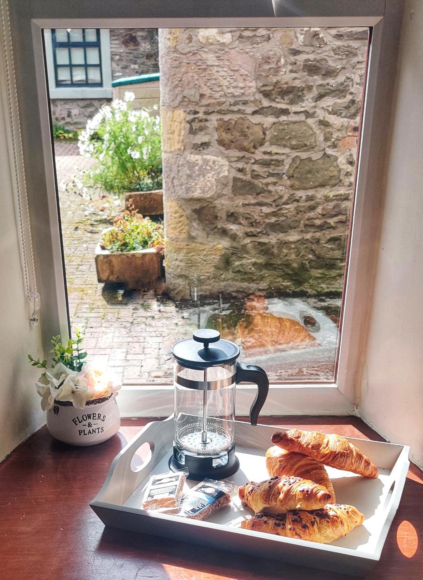 The Granary At Tinto Retreats, Biggar Is A Gorgeous 3 Bedroom Stone Cottage Wiston  외부 사진